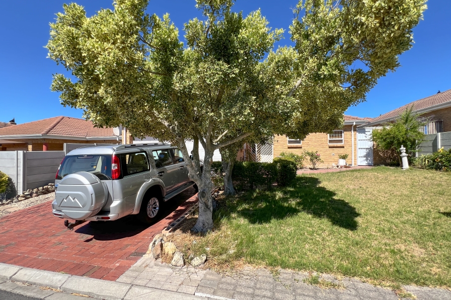 3 Bedroom Property for Sale in Protea Heights Western Cape